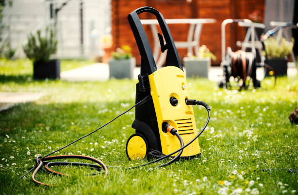 Best Pool Deck Cleaning  in Wakefield, MI